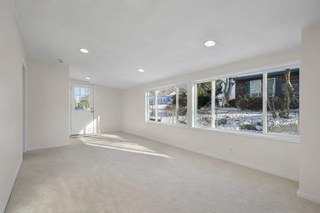 197 Melrose Street Manchester NH 03109