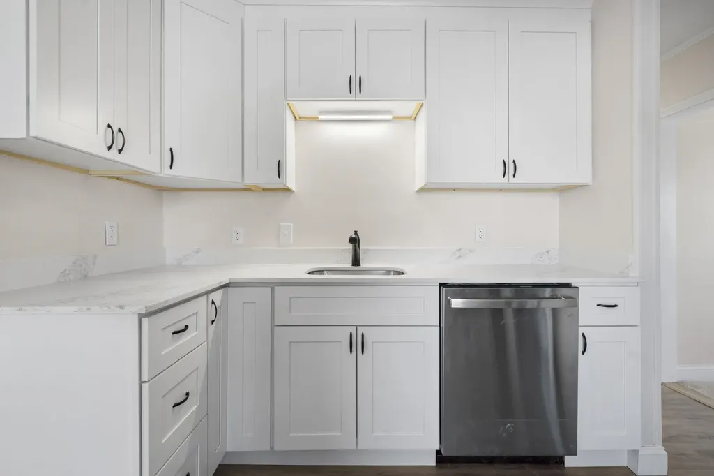 197 Melrose Street Manchester NH 03109