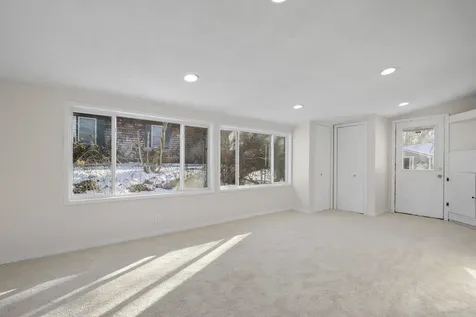 197 Melrose Street Manchester NH 03109