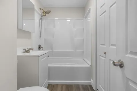 197 Melrose Street Manchester NH 03109