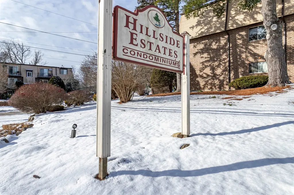 4 Pembroke Drive Derry NH 03038