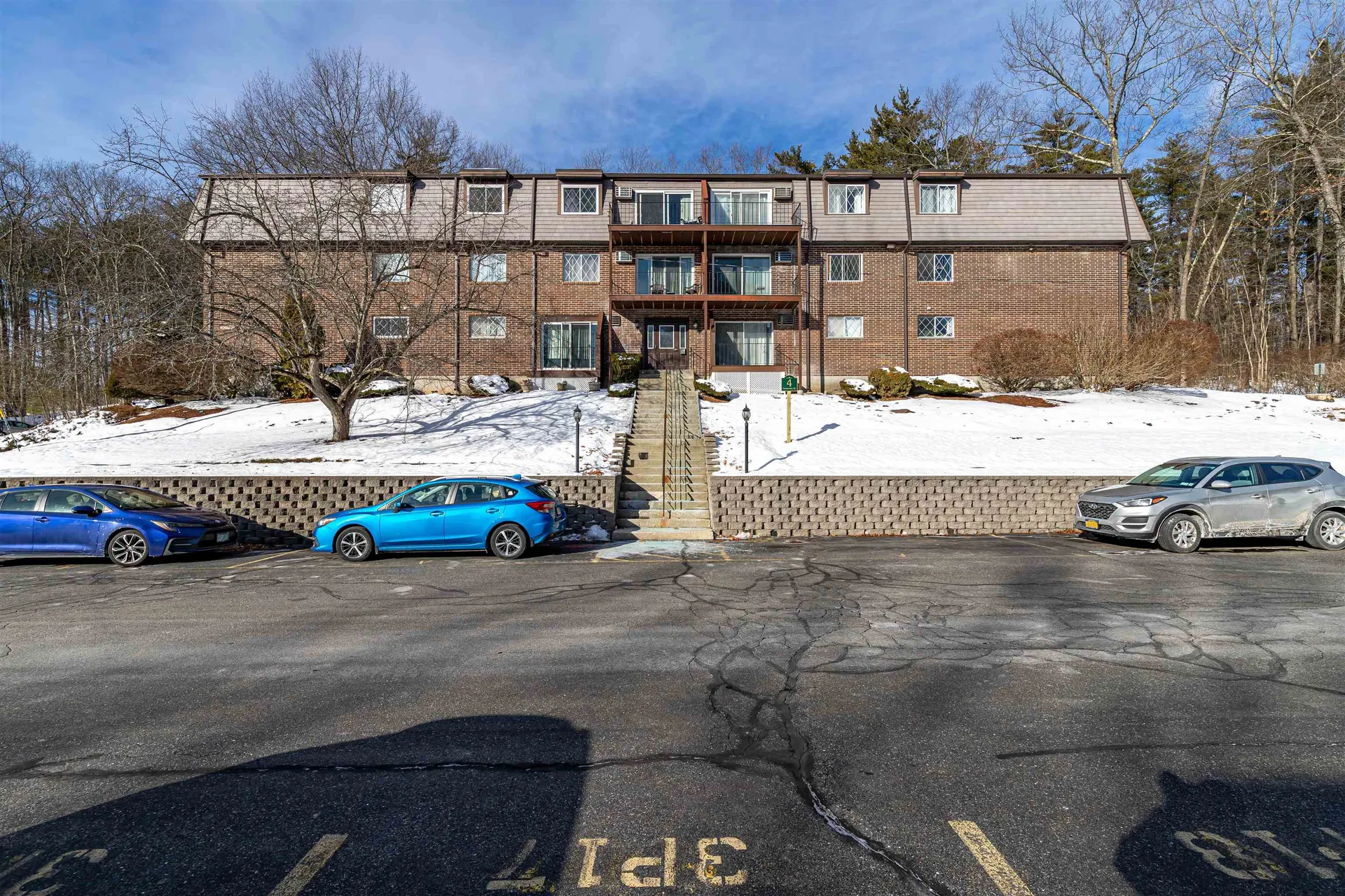4 Pembroke Drive Derry NH 03038