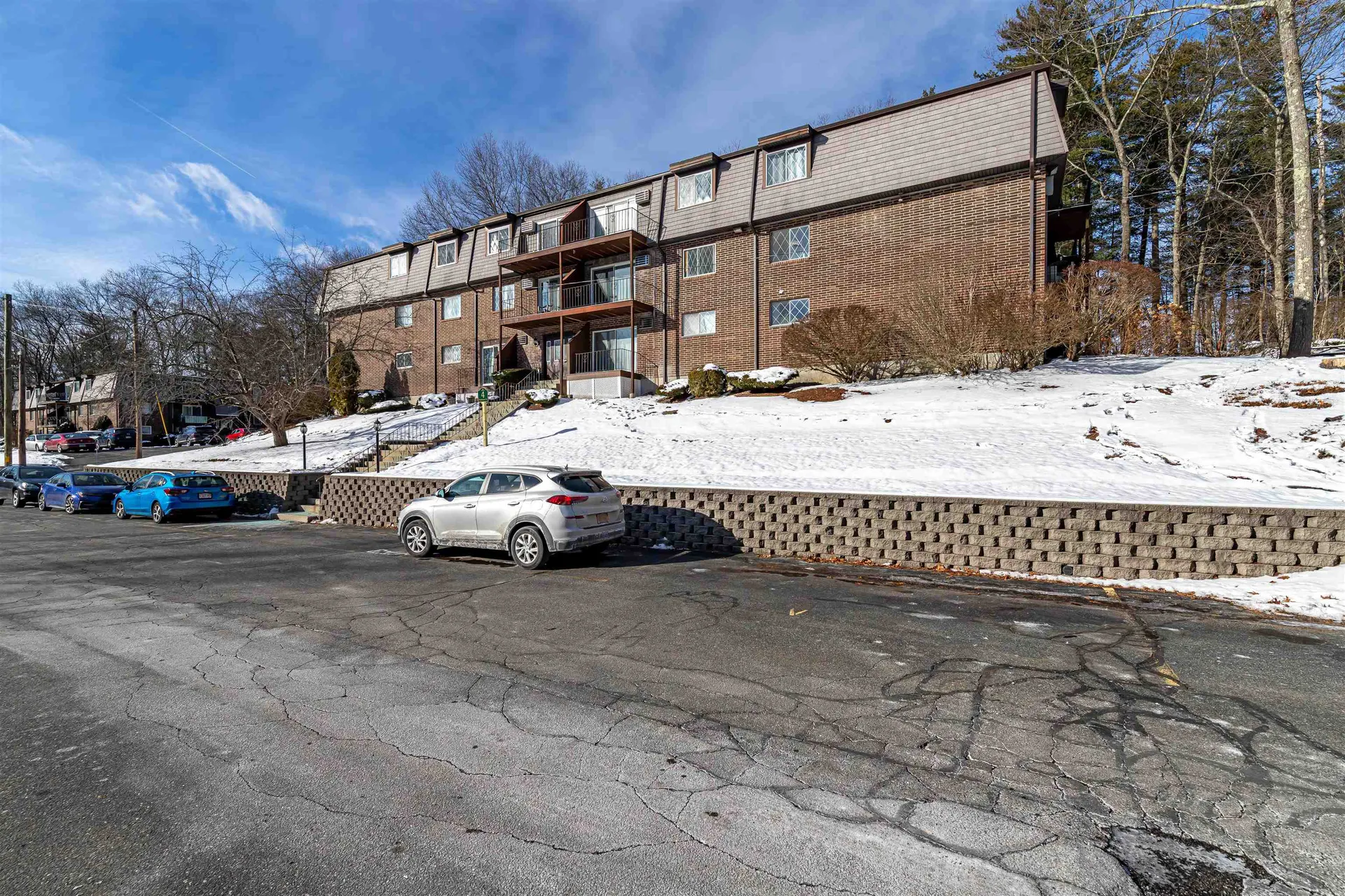 4 Pembroke Drive Derry NH 03038