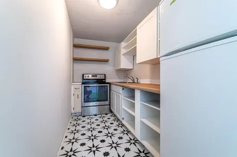 4 Pembroke Drive Derry NH 03038