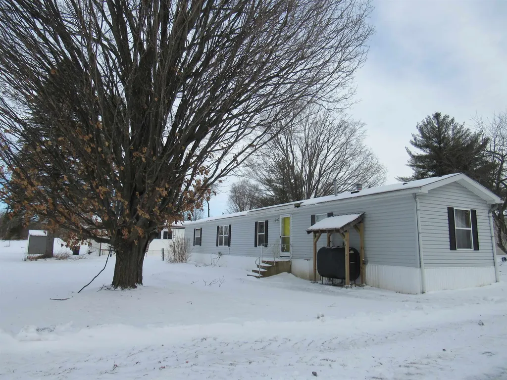 2477 Us Route 5 Derby VT 05829