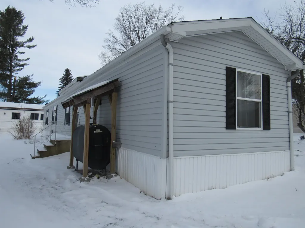 2477 Us Route 5 Derby VT 05829