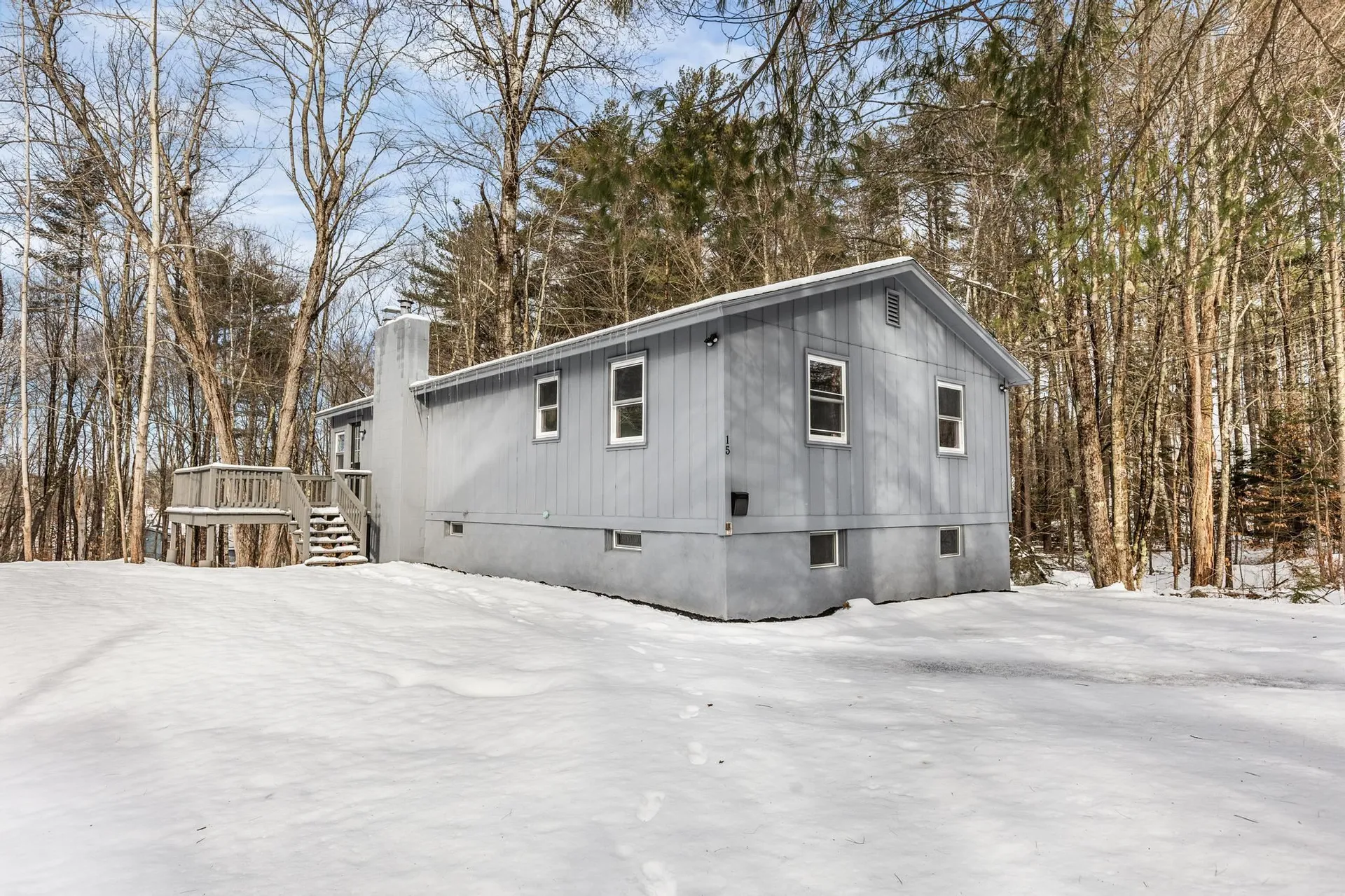 15 Davis Drive Barnstead NH 03225