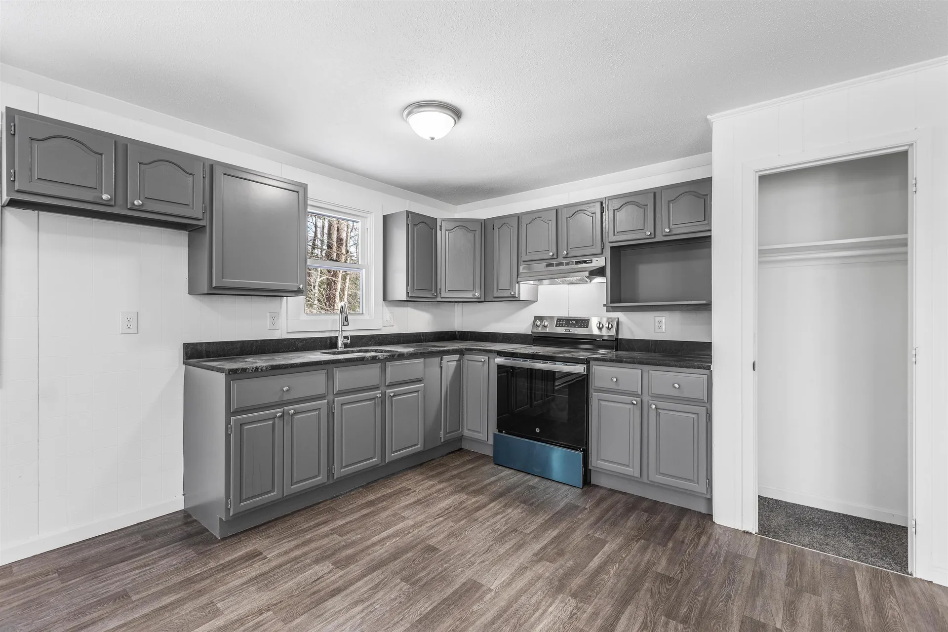 15 Davis Drive Barnstead NH 03225