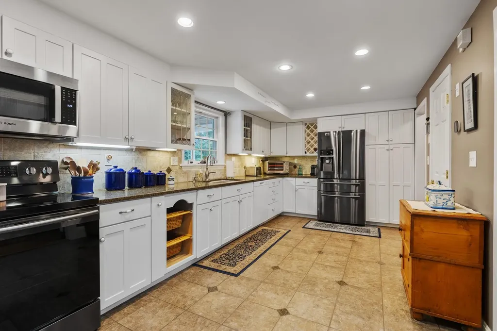 171 Old Bay Road New Durham NH 03855