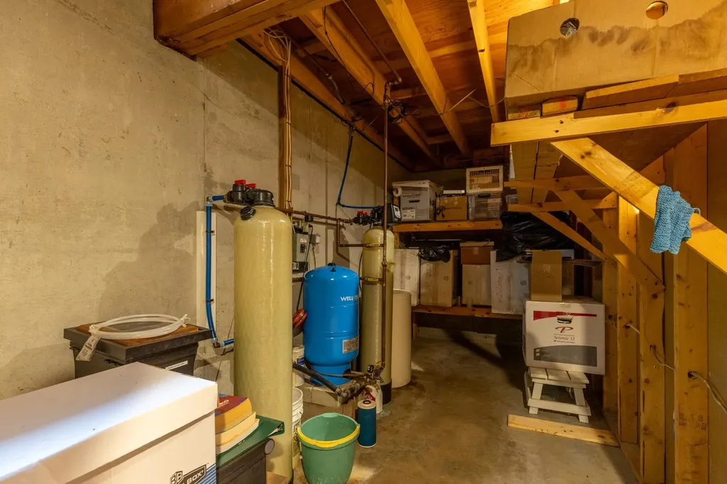 171 Old Bay Road New Durham NH 03855