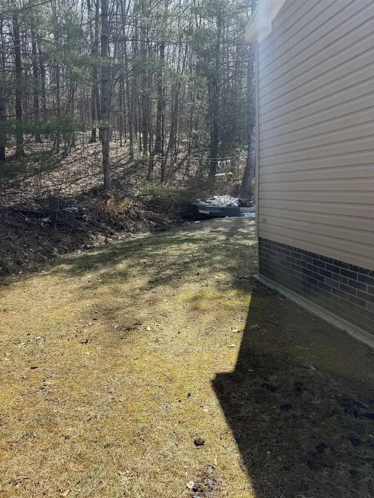 34 Ponderosa Park Charlestown NH 03603