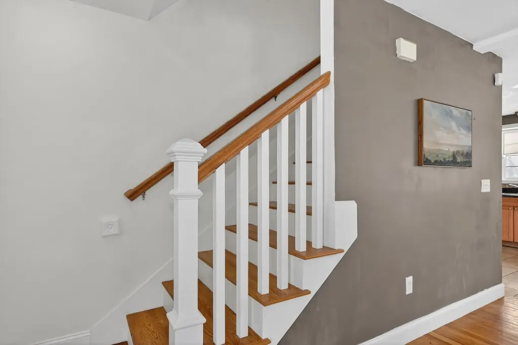 48 Greenleaf Street Manchester NH 03103