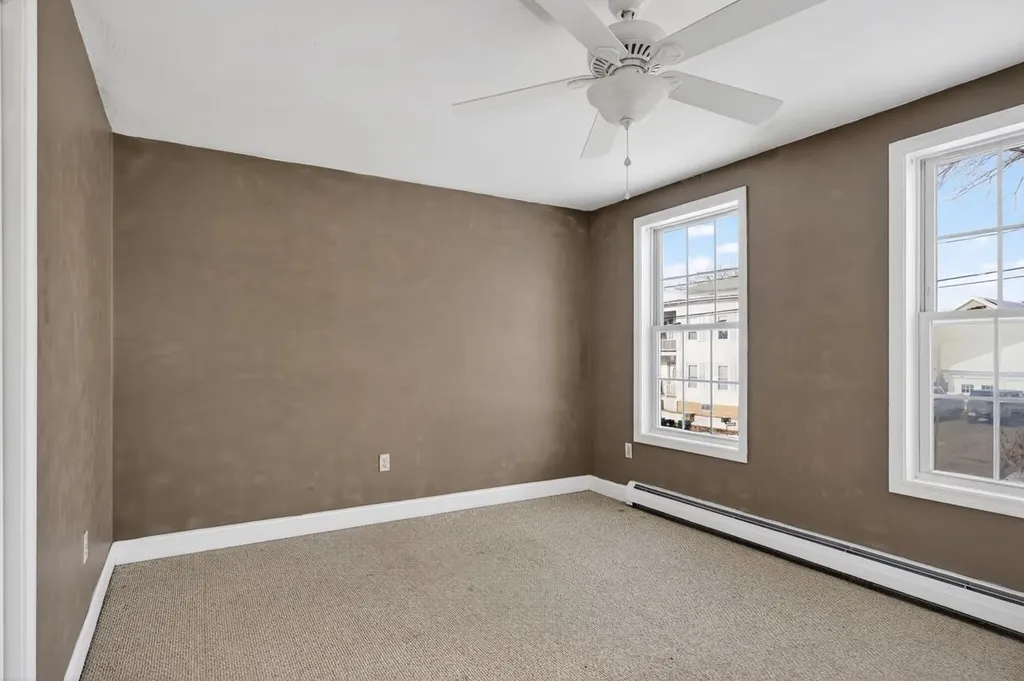 48 Greenleaf Street Manchester NH 03103