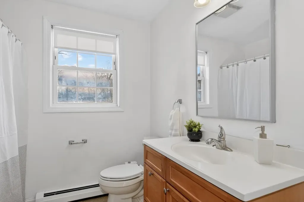 48 Greenleaf Street Manchester NH 03103