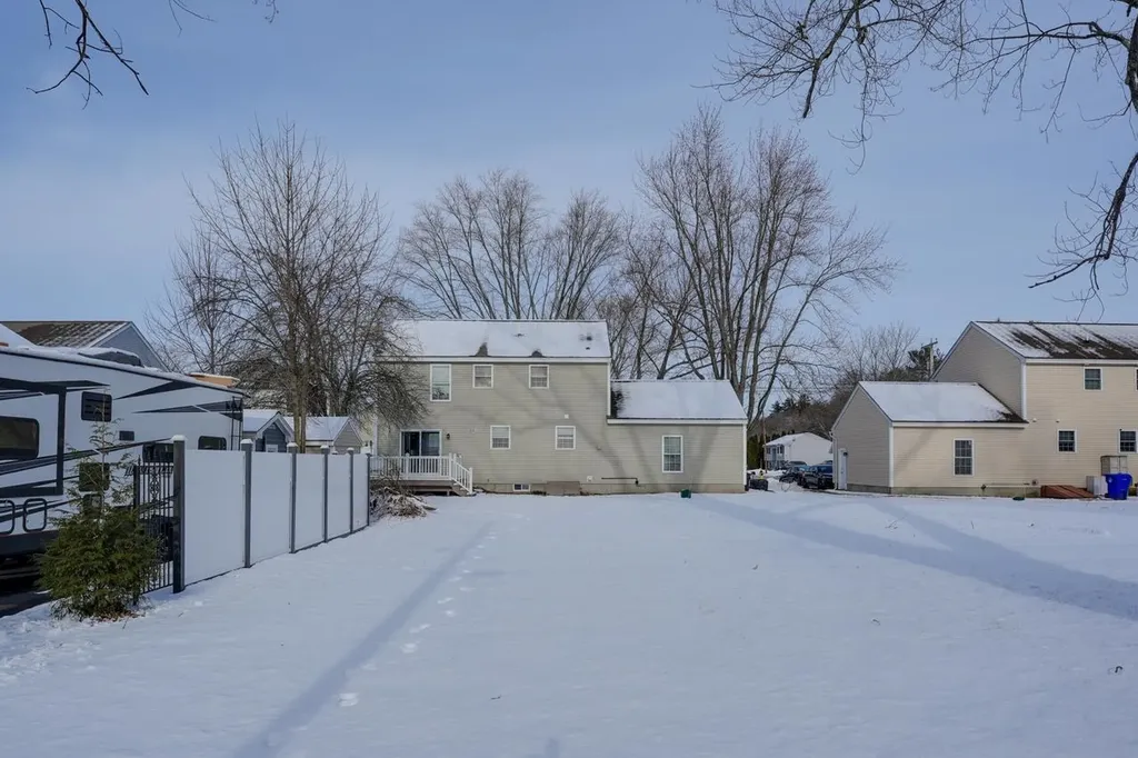 48 Greenleaf Street Manchester NH 03103