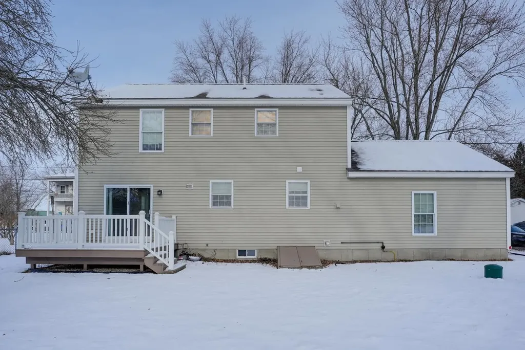 48 Greenleaf Street Manchester NH 03103