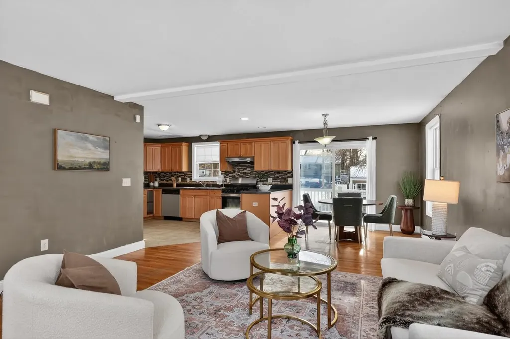 48 Greenleaf Street Manchester NH 03103