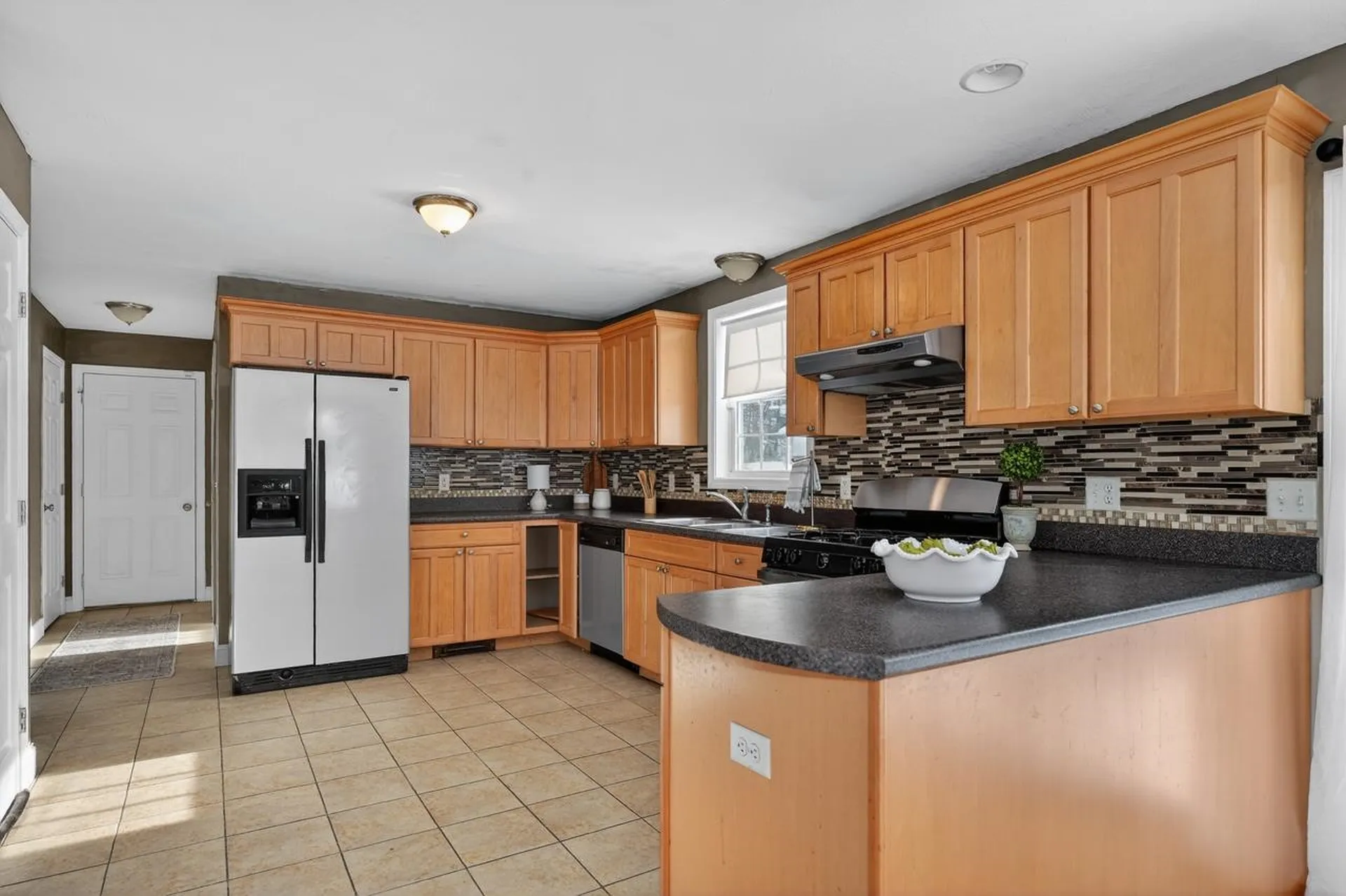 48 Greenleaf Street Manchester NH 03103