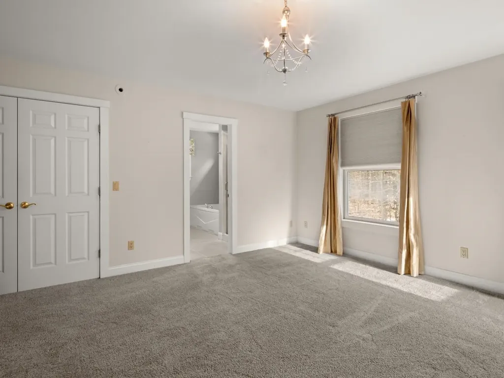 12 Stannard Drive Essex VT 05452