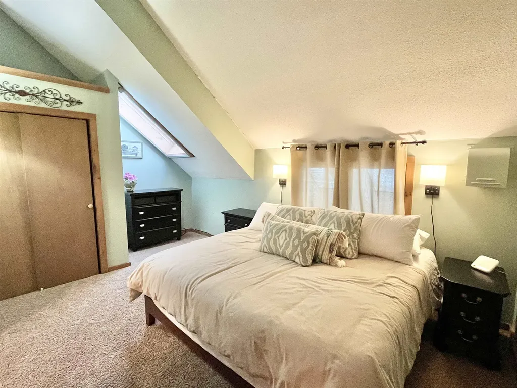 52A Suntec Loop Dover VT 05356