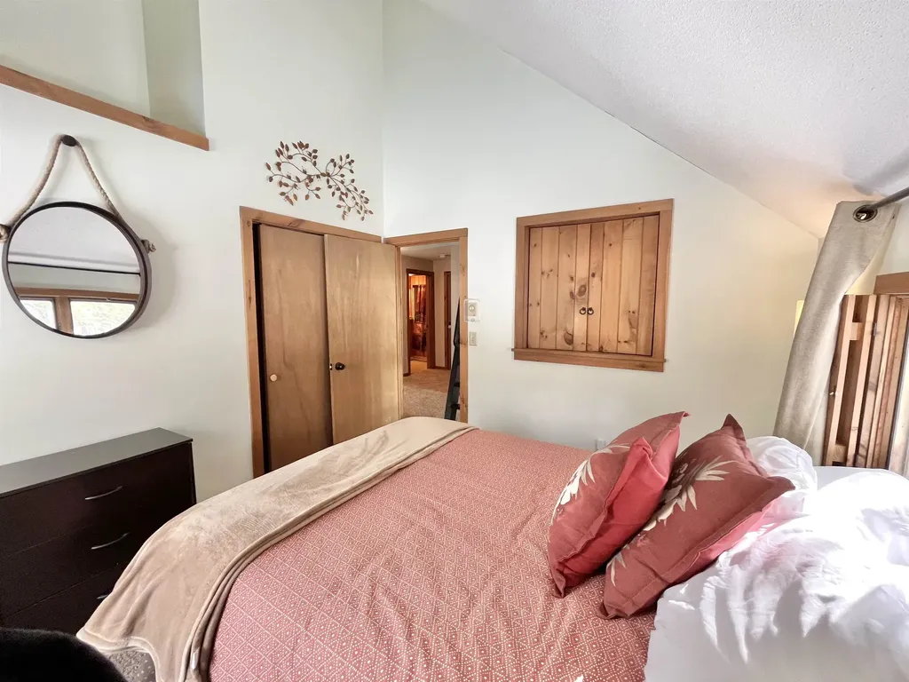 52A Suntec Loop Dover VT 05356