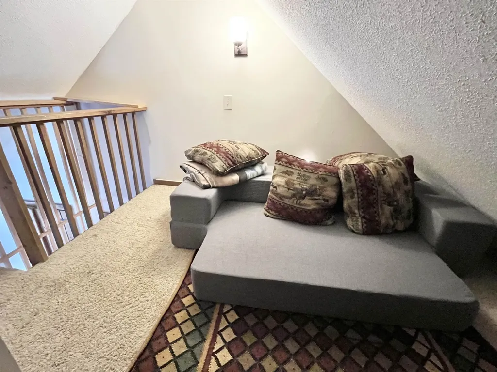 52A Suntec Loop Dover VT 05356