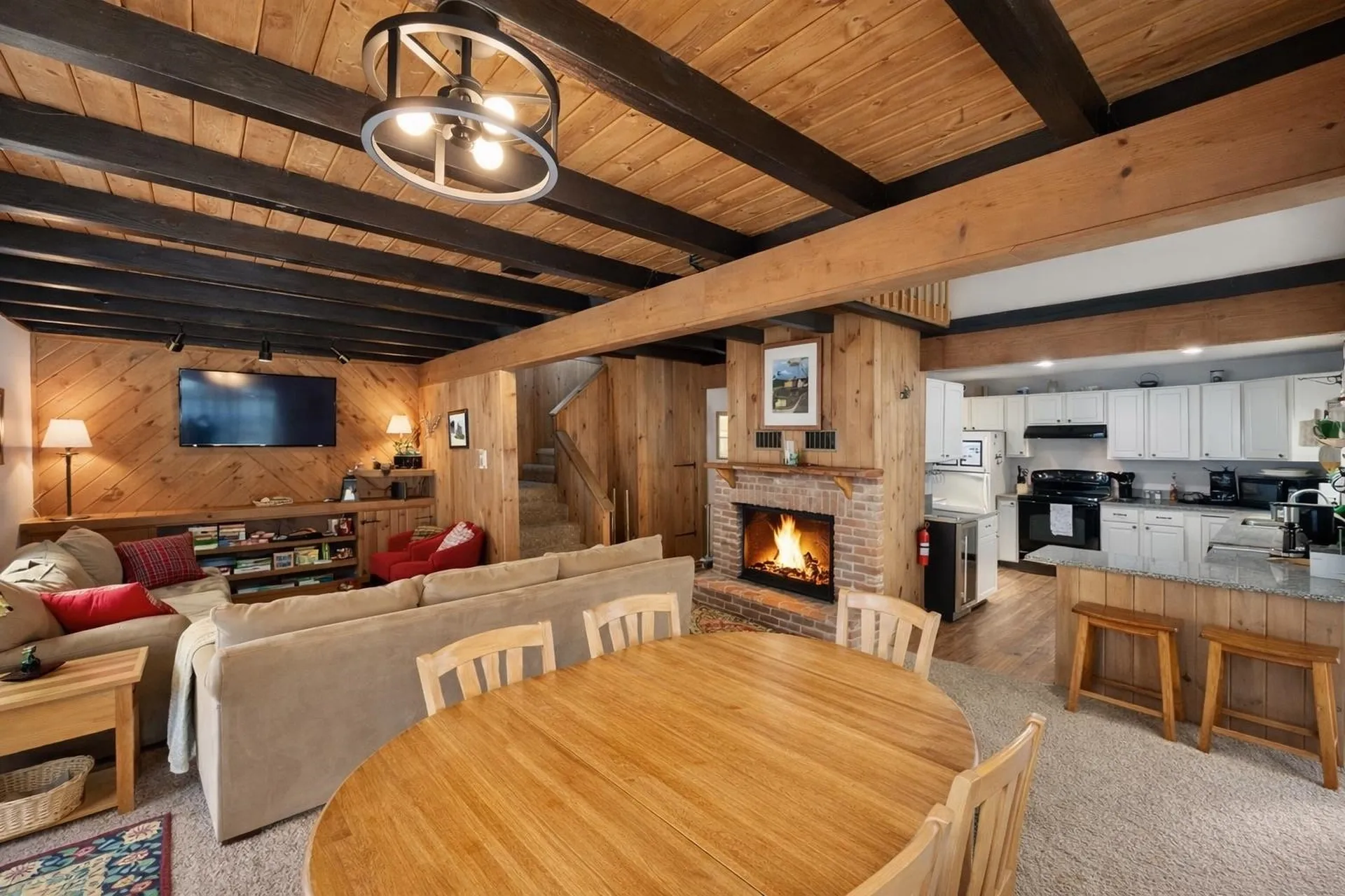 52A Suntec Loop Dover VT 05356