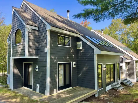 52A Suntec Loop Dover VT 05356