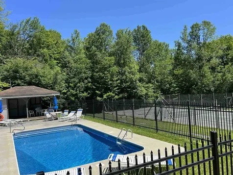 52A Suntec Loop Dover VT 05356