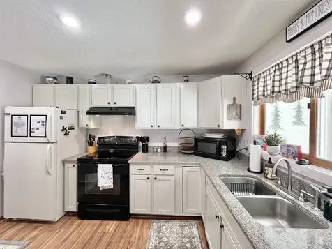 52A Suntec Loop Dover VT 05356