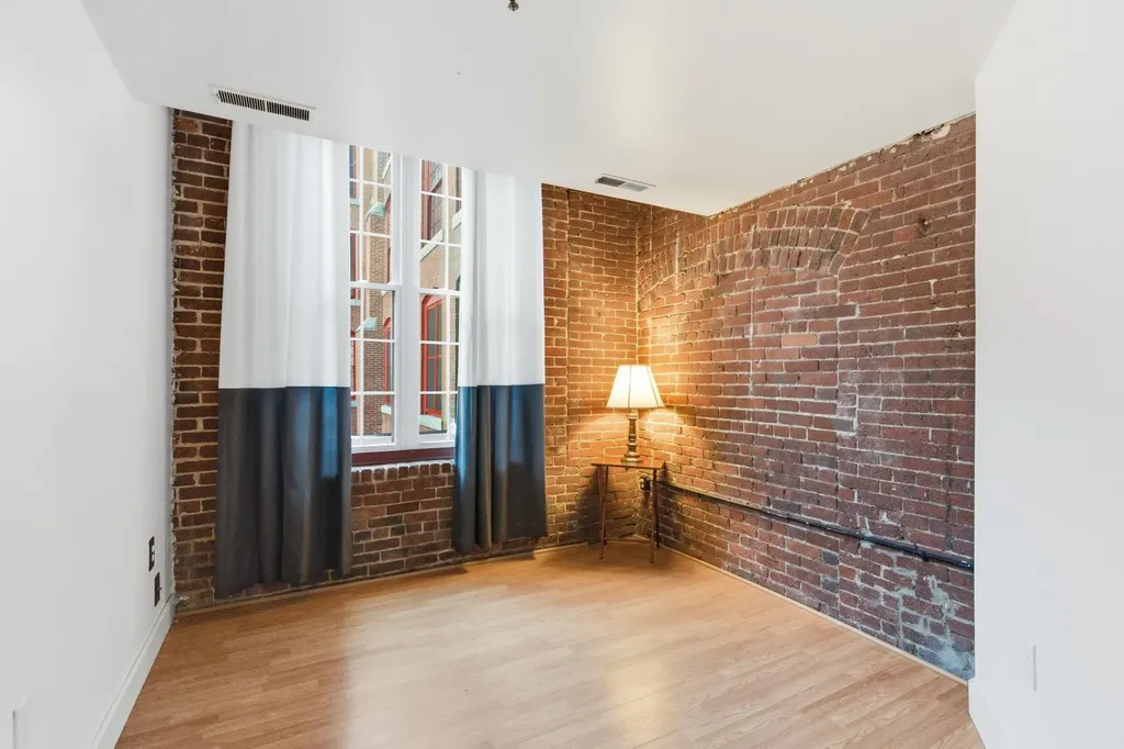 470 Silver Street Manchester NH 03103