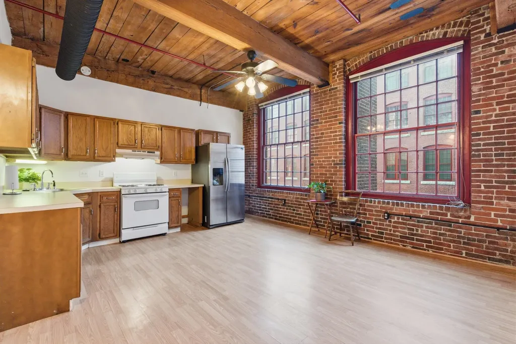 470 Silver Street Manchester NH 03103