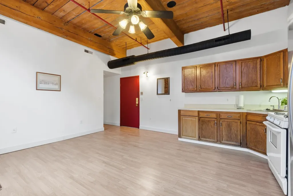 470 Silver Street Manchester NH 03103