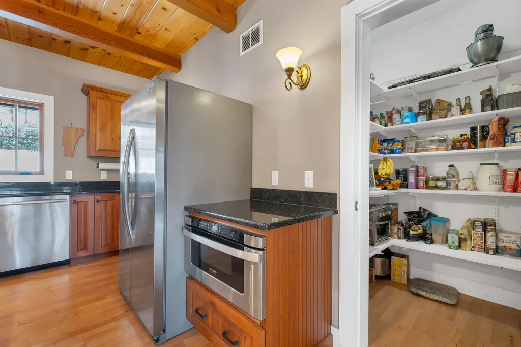 1675 Sawnee Bean Road Thetford VT 05075