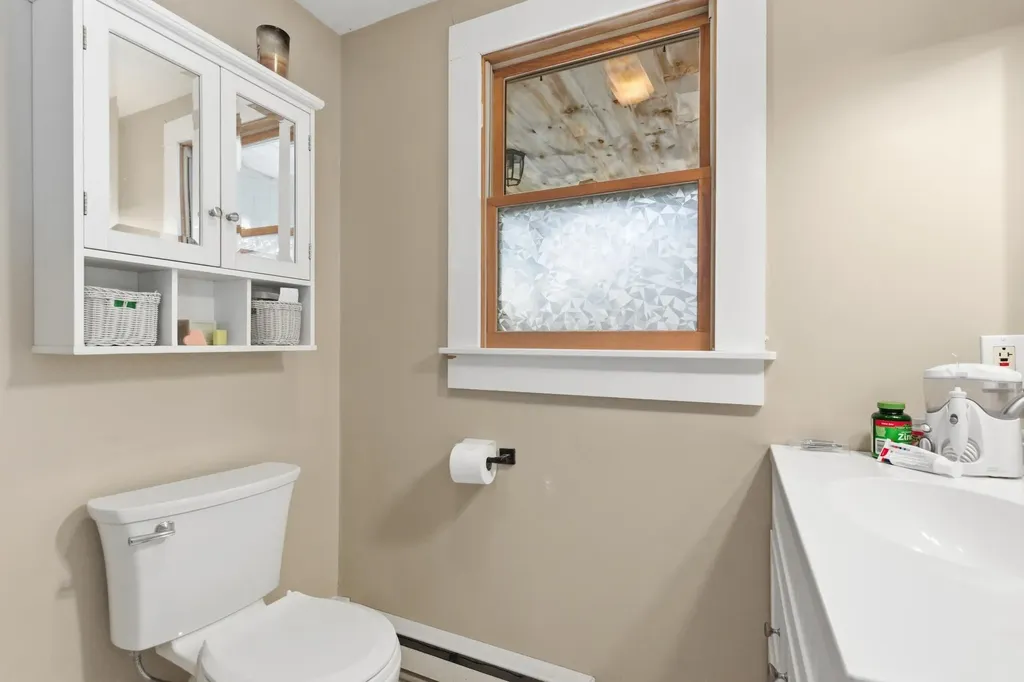 557 Wentworth Road Brookfield NH 03872