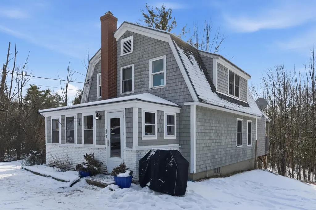 557 Wentworth Road Brookfield NH 03872