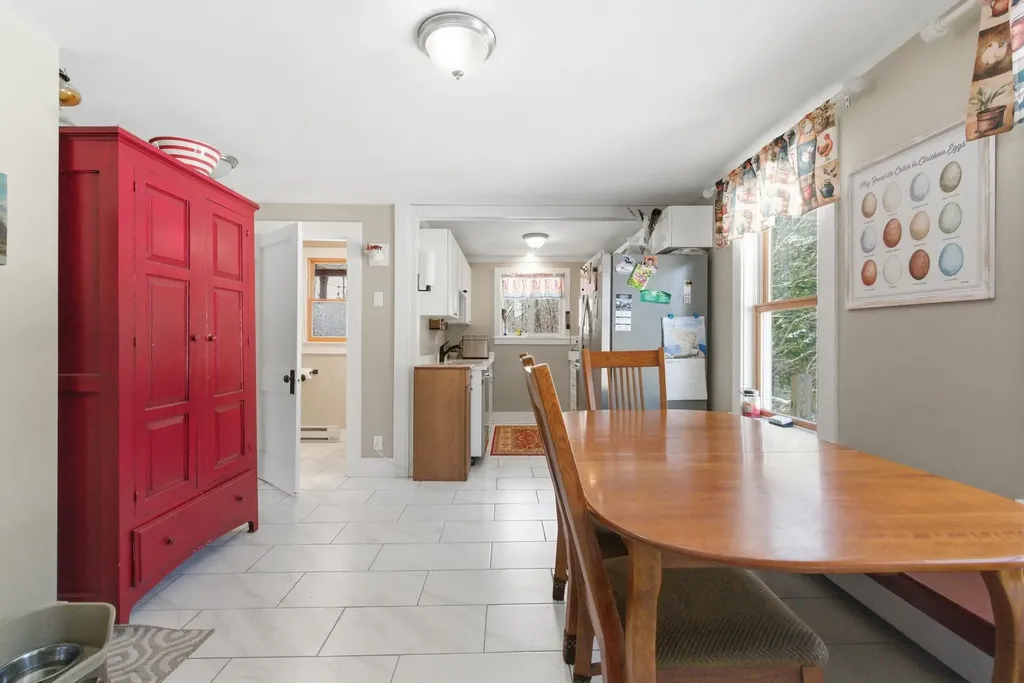 557 Wentworth Road Brookfield NH 03872