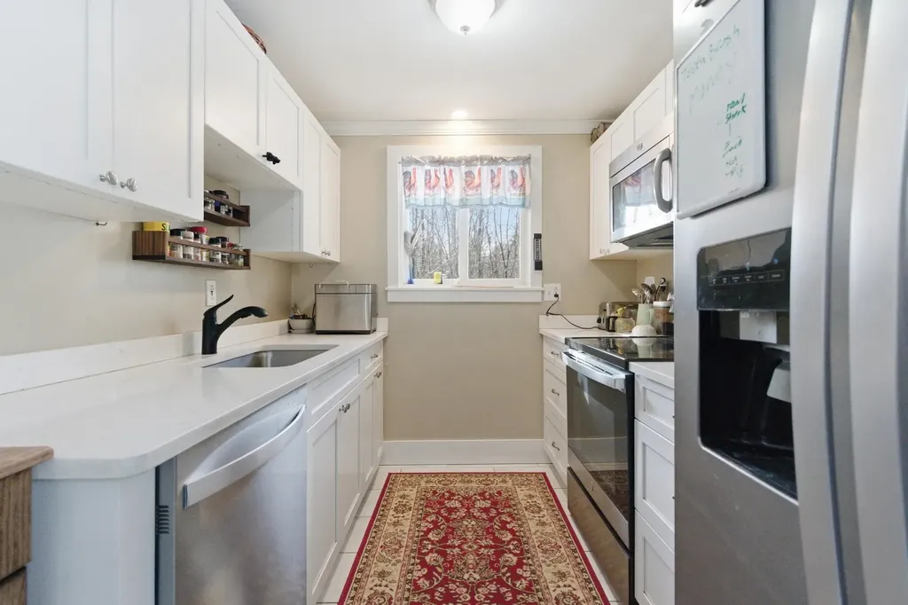 557 Wentworth Road Brookfield NH 03872