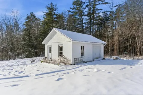 557 Wentworth Road Brookfield NH 03872