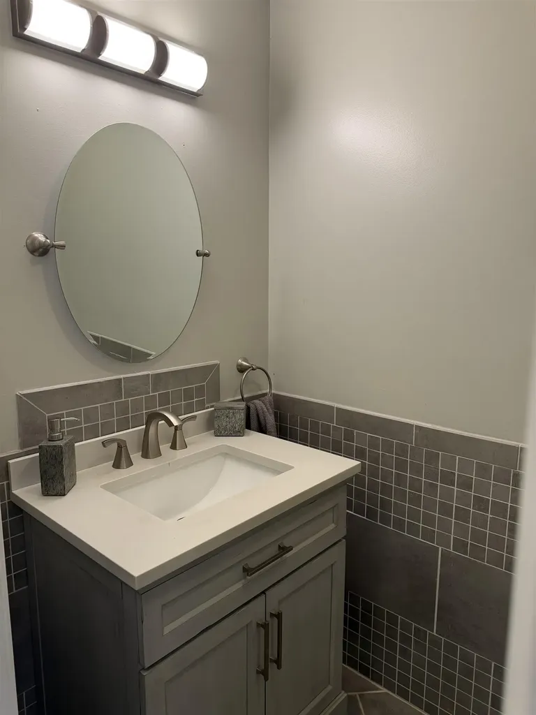 9 Amy Way Concord NH 03303