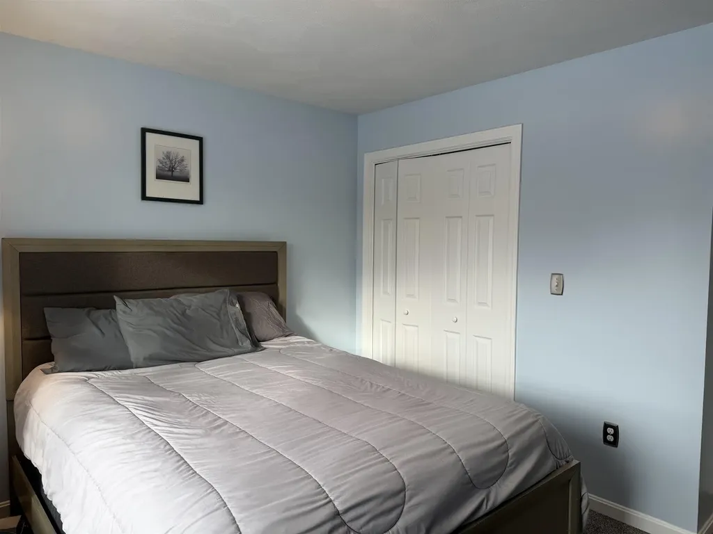 9 Amy Way Concord NH 03303