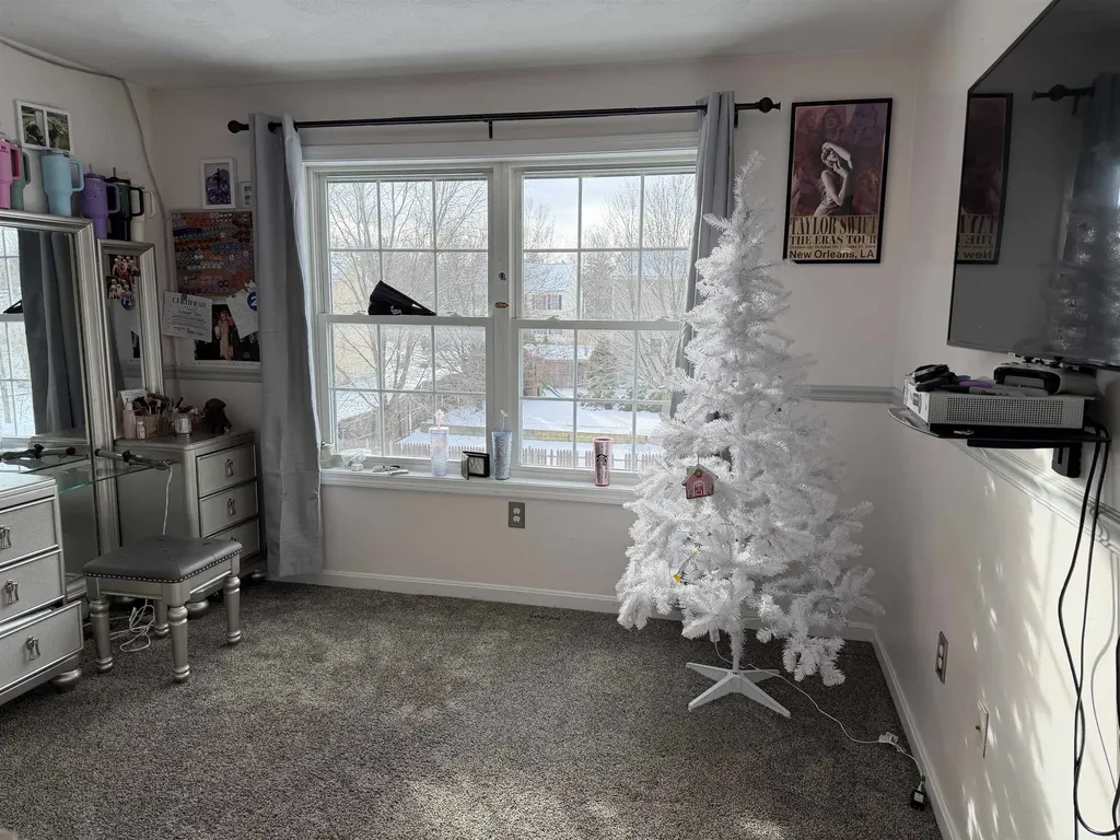 9 Amy Way Concord NH 03303