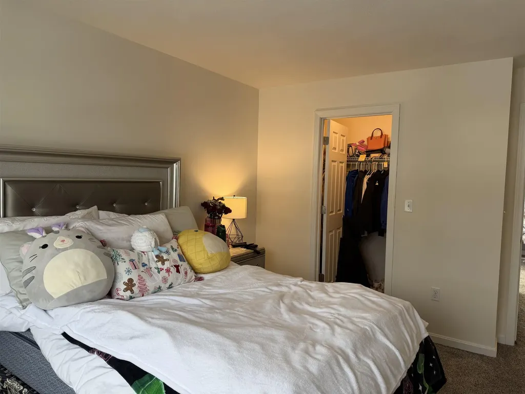 9 Amy Way Concord NH 03303