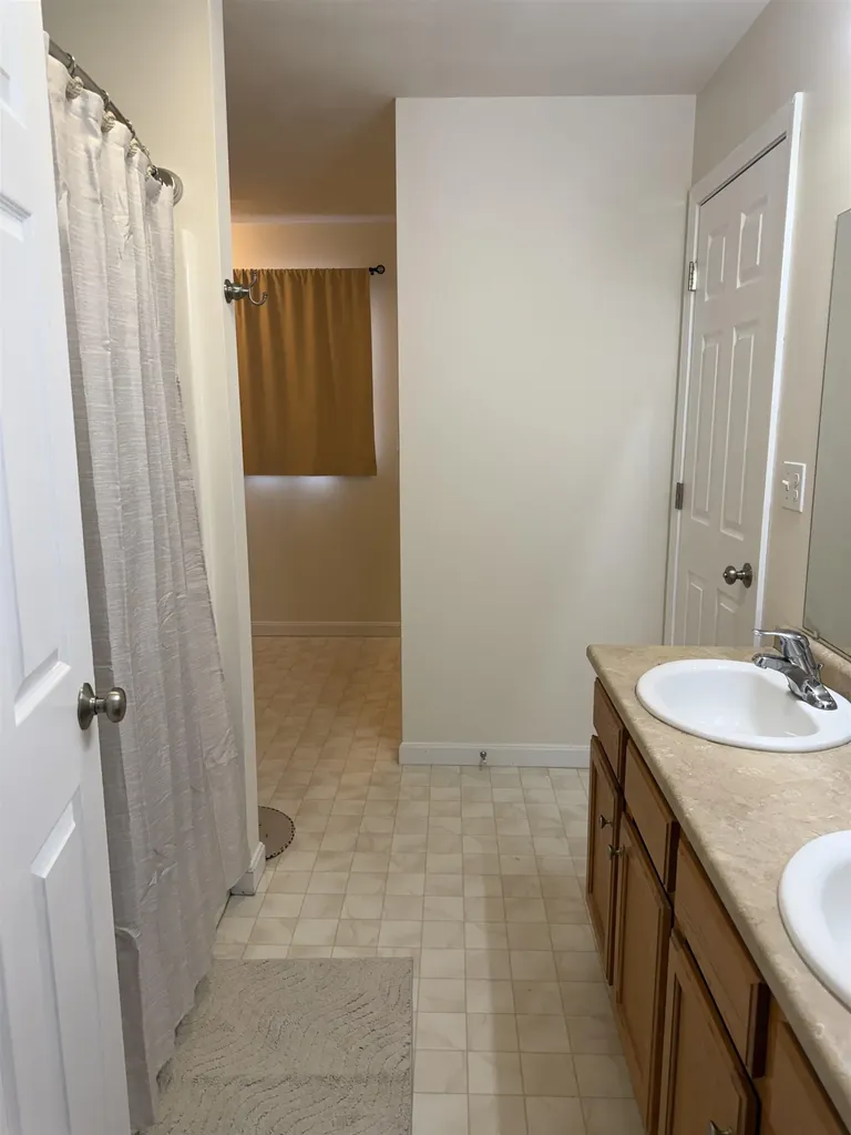 9 Amy Way Concord NH 03303