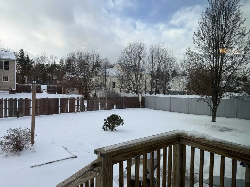 9 Amy Way Concord NH 03303