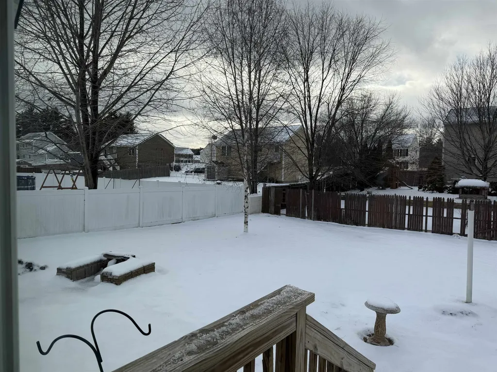 9 Amy Way Concord NH 03303