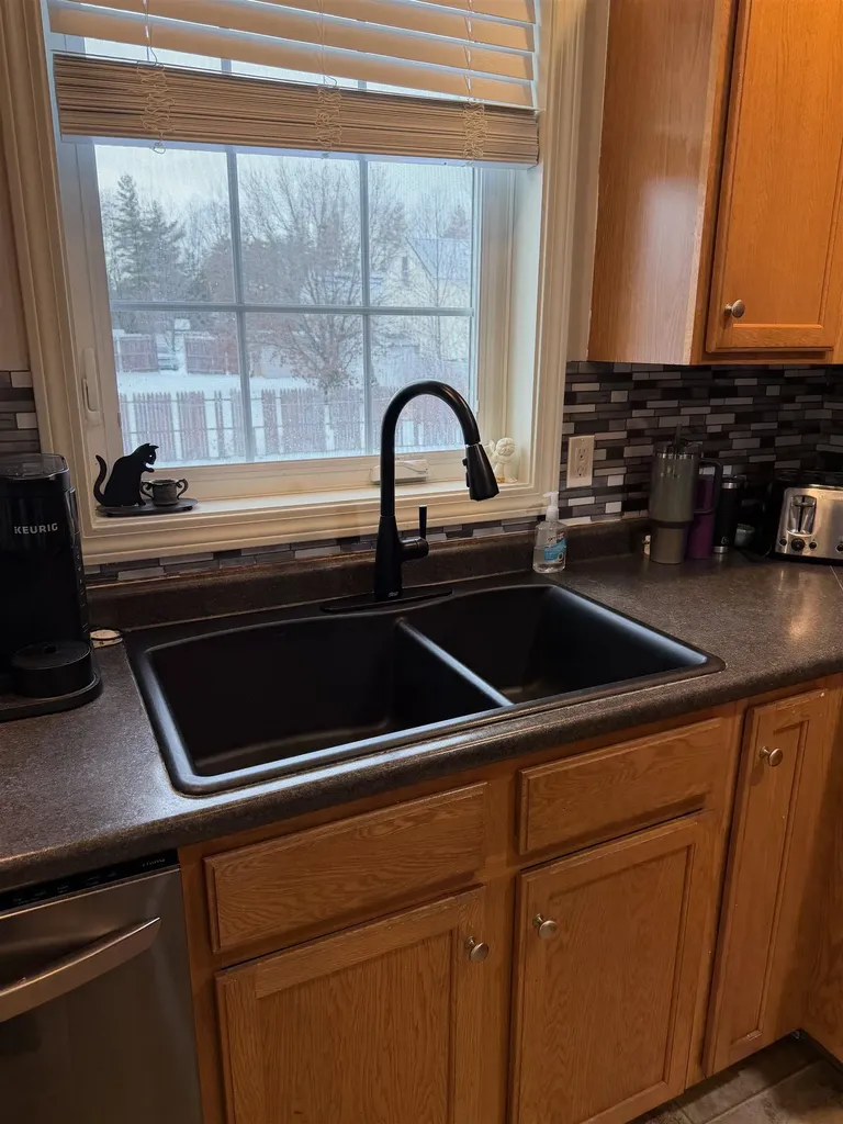 9 Amy Way Concord NH 03303