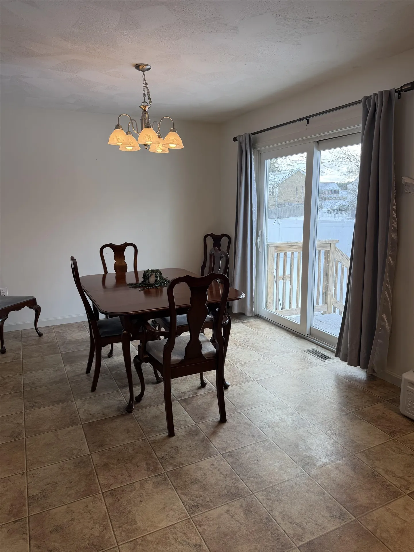 9 Amy Way Concord NH 03303