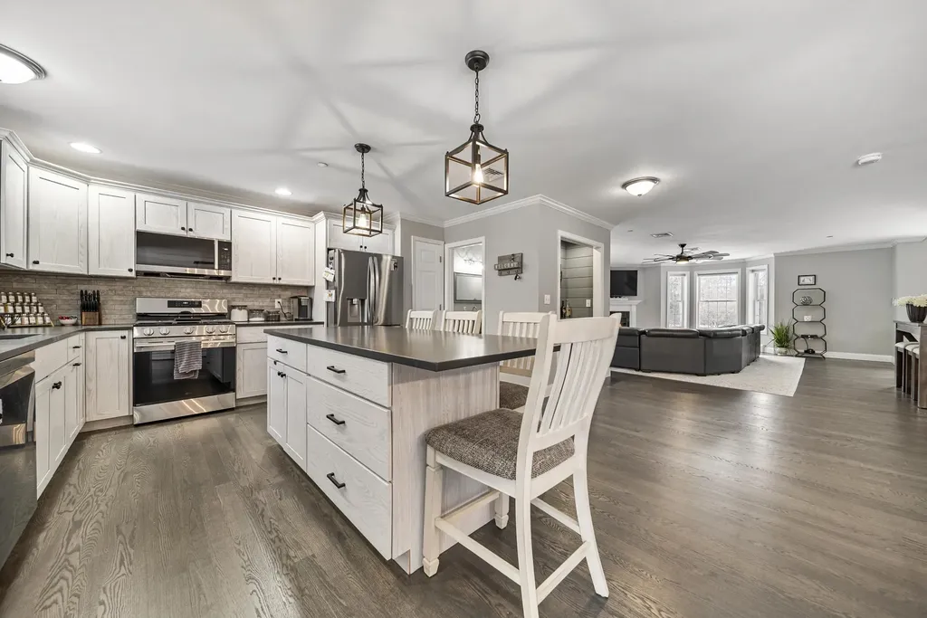 22 Scribner Road Fremont NH 03077