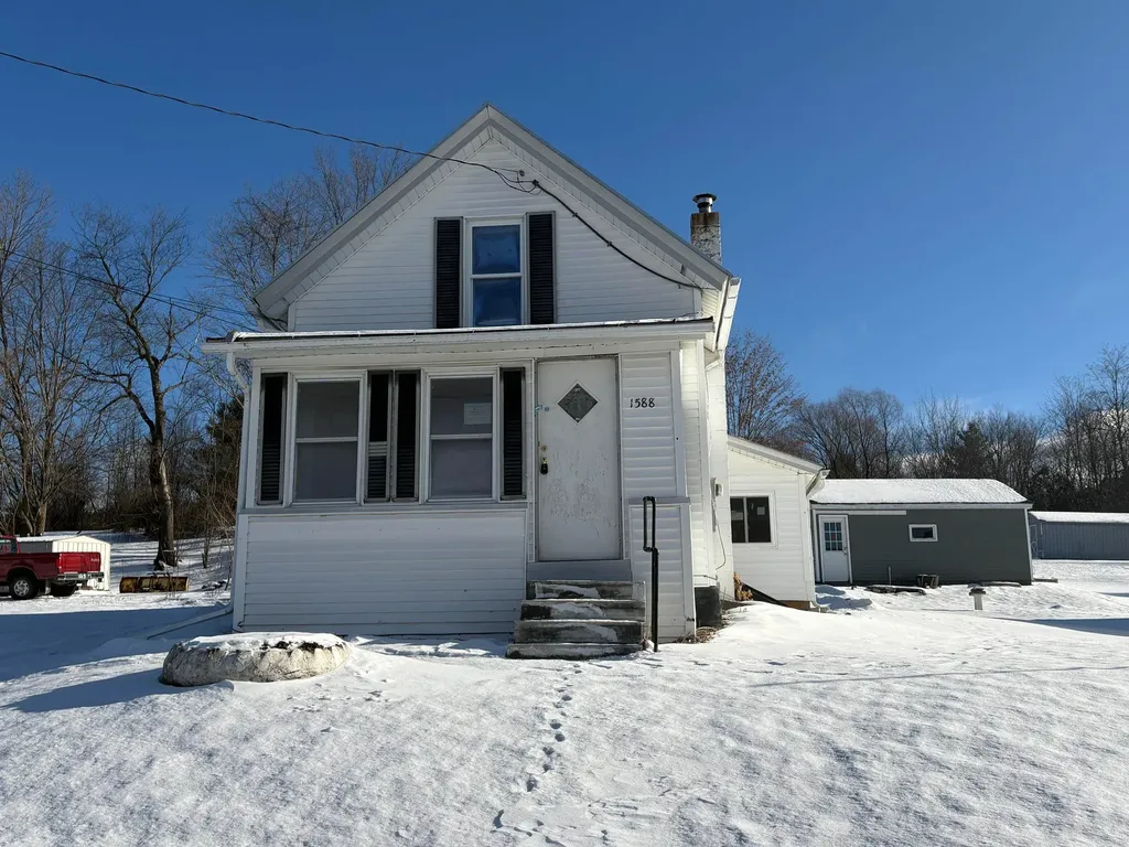 1588 Pleasant Street West Rutland VT 05777